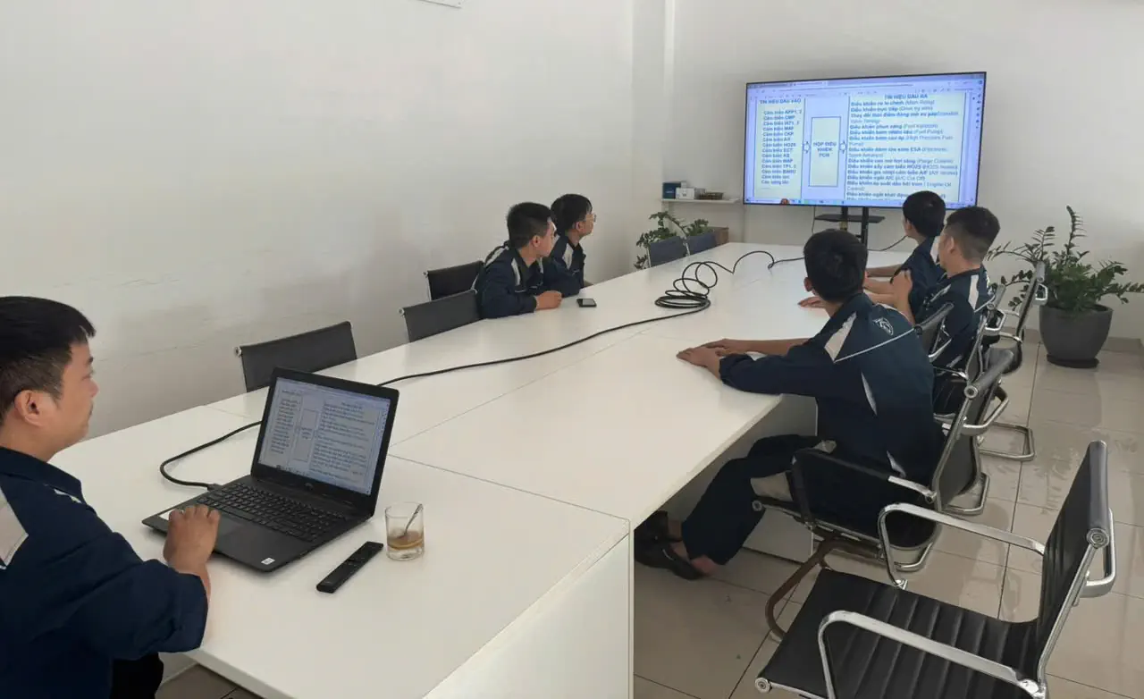 THACO AUTO PHÚ THỌ TỔ CHỨC ĐÀO TẠO CHO KỸ THUẬT VIÊN VỀ SƠ ĐỒ MẠCH ĐIỆN, HỘP ĐIỀU KHIỂN